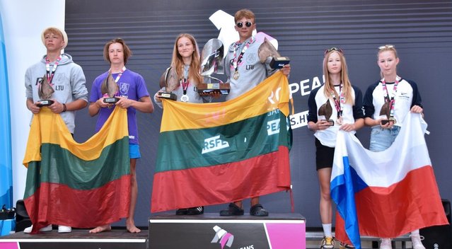 Lietuvos sąskaitoje – net trys medalių komplektai Europos „RS Feva“ jaunių ir jaunimo čempionate. (Andrea Mag/ RS Feva Hungary nuotr.)  