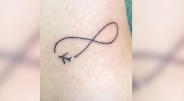 Moteris parodė, kaip jos tatuiruotė atrodo po 2 metų: tokio vaizdo nesitikėjo (nuotr. stop kadras)
