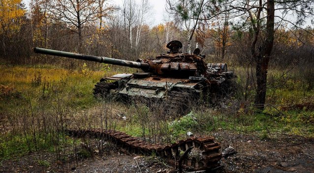 Pamuštas rusų tankas netoli Slovjansko, lapkričio 1-osios nuotrauka (nuotr. SCANPIX)