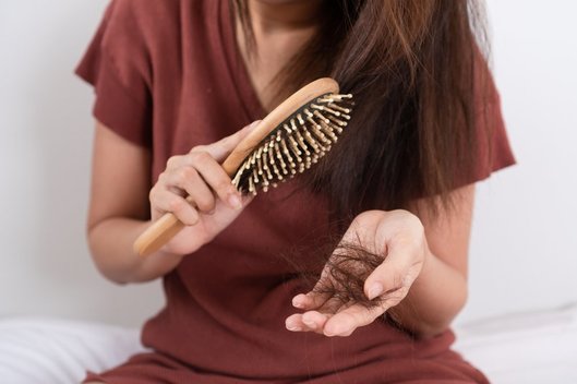 Pamirškite slenkančius plaukus: štai, ką reikia daryti (nuotr. Shutterstock.com)