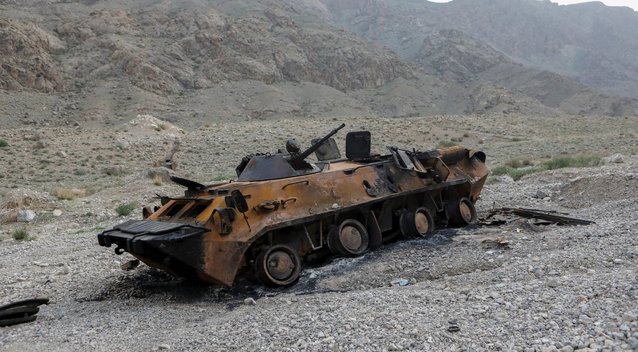 Kirgizija: intensyvėjant susirėmimams prie Tadžikistano sienos smogta Batkeno miestui (nuotr. SCANPIX)