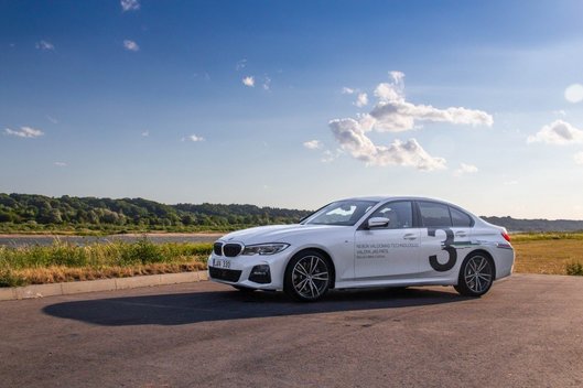 BMW 3 serijos testas: Ar jis vis dar siūlo vairavimo malonumą?