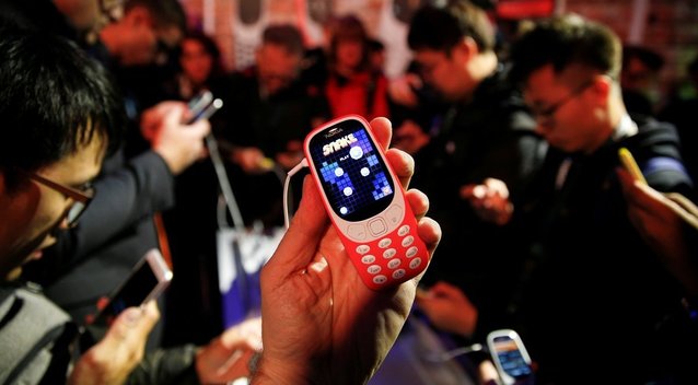 2000-aisiais pasirodęs mobilusis telefonas „Nokia 3310“ tapo tikra legenda (nuotr. SCANPIX)