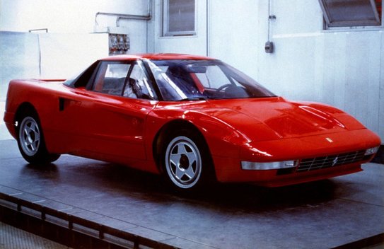„Ferrari 408 Integrale“ : Pirmasis „Ferrari“ su keturių varančiųjų ratų sistema