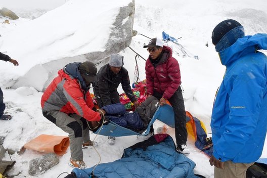 Gelbėjimo operacija Evereste (nuotr. SCANPIX)
