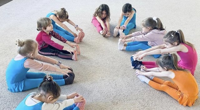 Naujoje gimnastikos mokykloje – užsiėmimai net ir pusės metų kūdikiams  