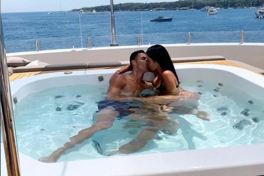 Cristiano Ronaldo ir Georgina Rodriguez (nuotr. Instagram)
