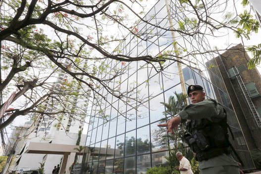 Policija antradienį surengė reidus Panamos teisinių paslaugų bendrovės „Mossack Fonseca“, (nuotr. SCANPIX)