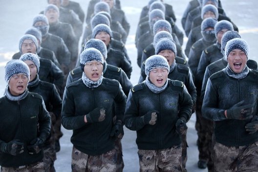 Kinijos kariuomenės pasirodymas (nuotr. SCANPIX)