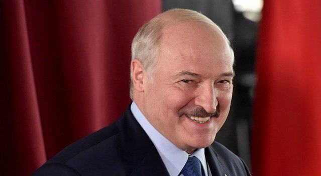 Lukašenka pareiškė, kad branduolinę ginkluotę kontroliuos jis, o ne Putinas (nuotr. SCANPIX)