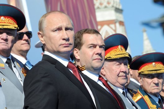 Medvedevas: gvieštis Rusijos teritorijos – nusikaltimas, panaudosime visas turimas priemones (nuotr. SCANPIX)