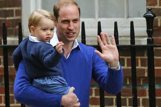 Princas Williamas su sūnumi vyksta į ligoninę (Nuotr. Scanpix)  