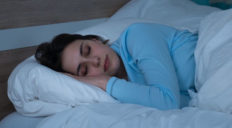 Prieš naktį šiukštu to nedarykite: miegosite daug blogiau (nuotr. 123rf.com)
