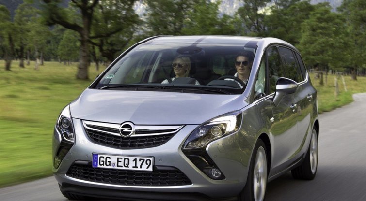 Naudota „Opel Zafira Tourer“: Pigus, paprastas ir elementarus