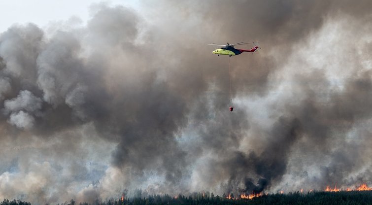Sibirą apėmusi ugnis: rekordiškų karščių pagimdytos liepsnos naikina miškus (nuotr. SCANPIX)