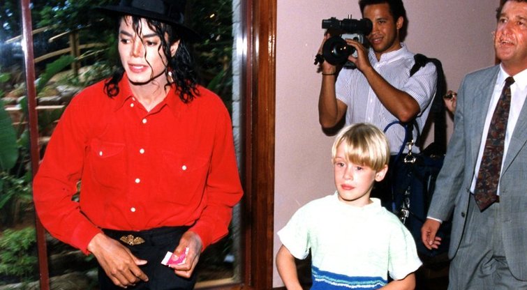 Michael Jackson ir Macaulay Culkin (nuotr. Vida Press)