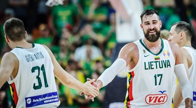 Lietuvos rinktinė stoja į mūšį su Australija (nuotr. FIBA)