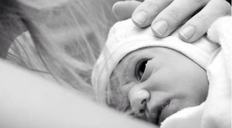 Sujaudins iki širdies gelmių: parodė, kas nutinka kūdikiui gimdymo metu (nuotr. Instagram)