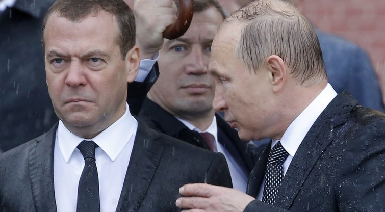 Medvedevas: čia mes izoliuosime Vakarus, o mūsų nedraugai dar skaudžiai pasigailės ir ne sykį (nuotr. SCANPIX)