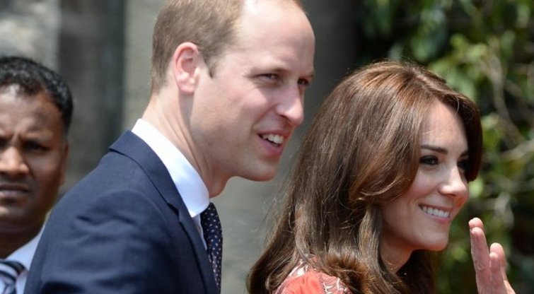Princas Williamas su žmona Kate atskrido į Mumbajų (nuotr. Vida Press)