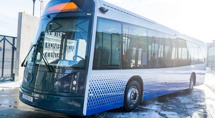 Nuo elektrinių autobusų ir vilkikų iki švaraus uosto: kaip Klaipėda tampa pažangiausiu e. mobilumo regionu Lietuvoje?