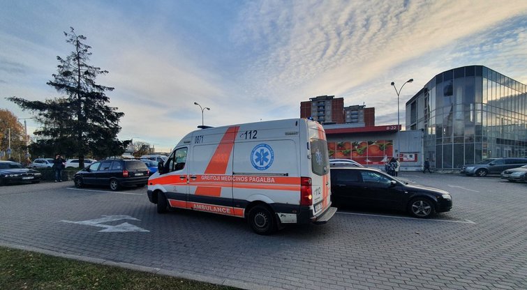 Vilniuje peršautas apsaugos darbuotojas (nuotr. Broniaus Jablonsko)