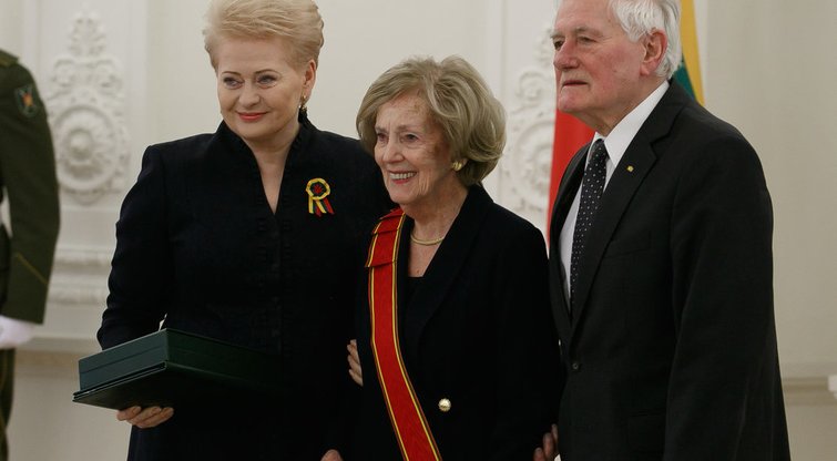 Prezidentė apdovanojo Lietuvai nusipelniusius žmones (nuotr. Tv3.lt/Ruslano Kondratjevo)