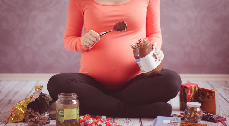 Mityba nėštumo metu (nuotr. Fotolia.com)