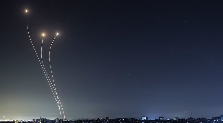 Į Izraelį paleistos raketos iš Gazos ruožo (nuotr. SCANPIX)