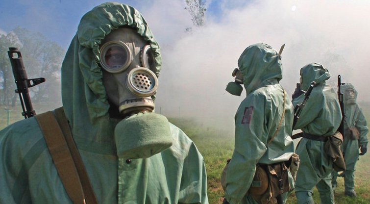 Rusija dislokavo radiacinės apsaugos dalinį Kryme: ukrainiečiai tikina įdėmiai stebintys situaciją (nuotr. Twitter)