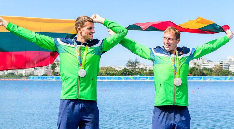 Lietuvos irkluotojai pasidabino olimpiniais medaliais (nuotr. Vytauto Dranginio)