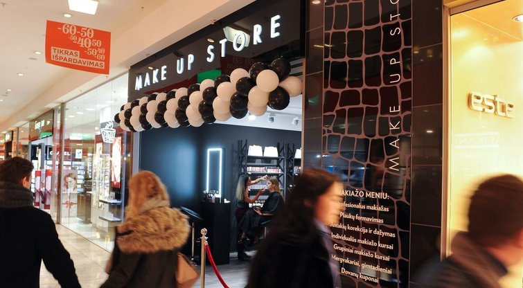 „Make up store“  kosmetikos parduotuvė (nuotr. Fotodiena/Žygimanto Gedvilos)
