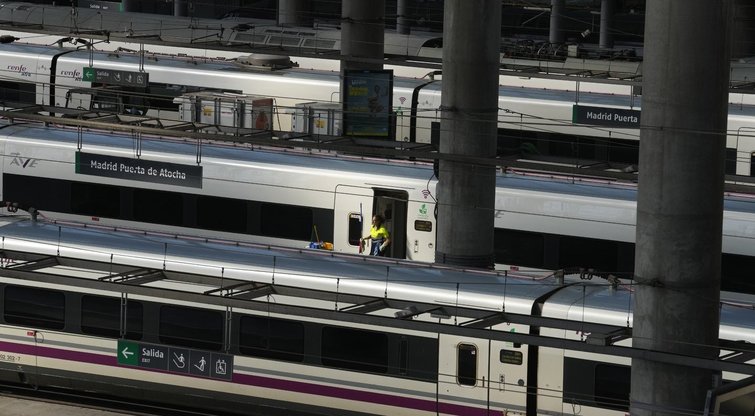 Ispanijoje dėl šviesolaidžio kabelio vagystės sutriko greitųjų traukinių eismas (nuotr. SCANPIX)