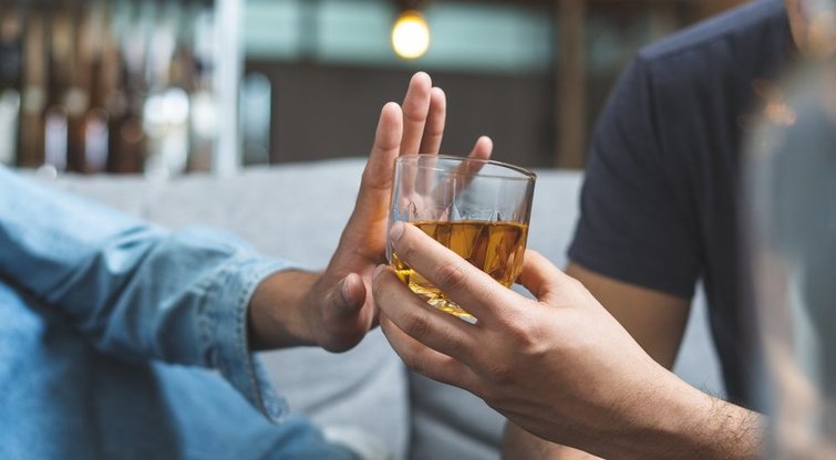 Alkoholizmo gydymas hipnoze - ar tai veiksminga? (nuotr. Shutterstock.com)