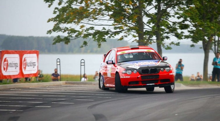 BMW ligas išgydęs Justas Tamašauskas žada grąžinti intrigą „CBet Rally Rokiškis“ 2WD įskaitai