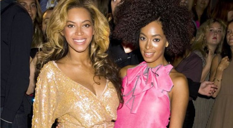 Beyonce ir Solange Knowles (instyle.com nuotr.)  