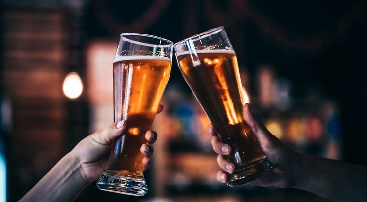 Pasakė, kurie alkoholiniai gėrimai turi daugiausiai kalorijų: įsidėmėkite (nuotr. Shutterstock.com)