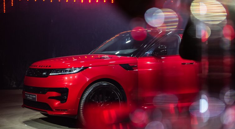 Vilniuje pristatytas naujos kartos „Range Rover Sport“