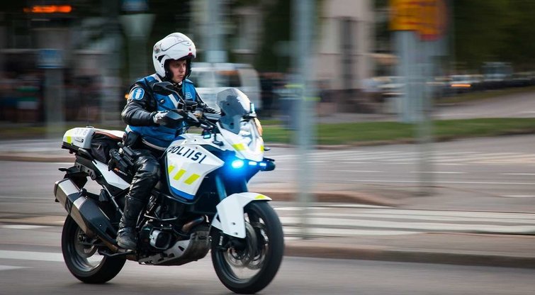 Suomijos griežtų taisyklių atspindys: vairuotojas už greičio viršijimą gavo 120 tūkst. eurų baudą