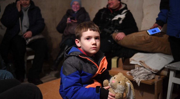 Kijevas, vaikai slėptuvėse (nuotr. SCANPIX)