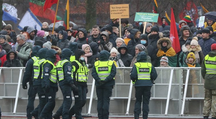 Sausio 13 d. minėjimas ir protestas prie Seimo (nuotr. Broniaus Jablonsko)