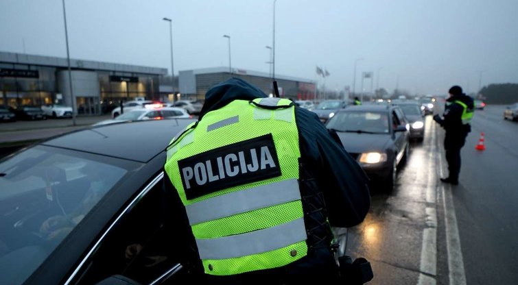 Lietuvos policijos automobiliuose diegiamas vaizdo stebėjimo sprendimas padidins pareigūnų ir visuomenės saugumą