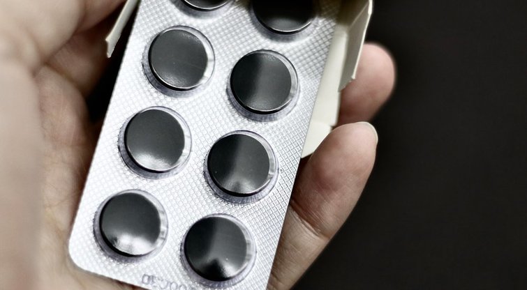 „Angliuko“ vartojimo ypatumai – kai kuriems žmonėms gali prireikti ir 30 tablečių per dieną (nuotr. Shutterstock.com)