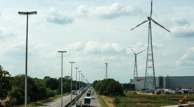 Vėjo jėgainė (nuotr. Eimanto Genio)