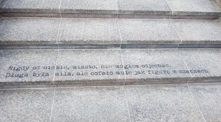 Vilniuje iškilmingai atidengti Česlovo Milošo laiptai  