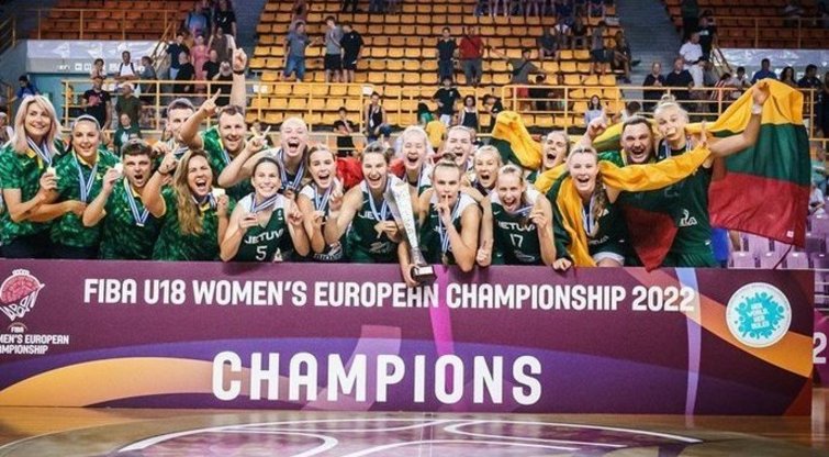 Lietuvos U-18 merginos tapo Europos čempionėmis. (nuotr. FIBA)