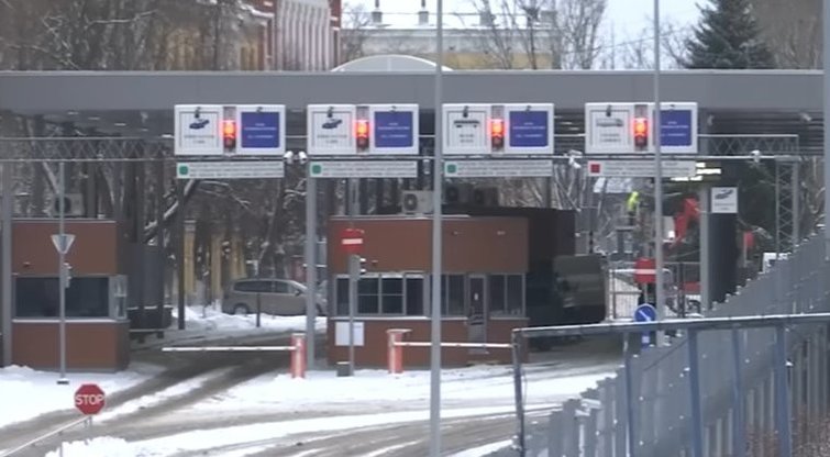 Estija uždarė pasienio patikros punktą su Rusija automobiliams (nuotr. YouTube)