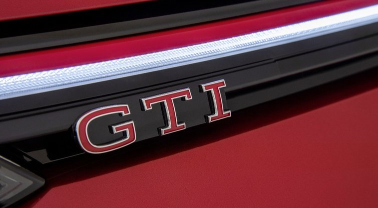 5 naudoti sportiški automobiliai, kurie kainuoja kaip naujas „Volkswagen Golf GTI“