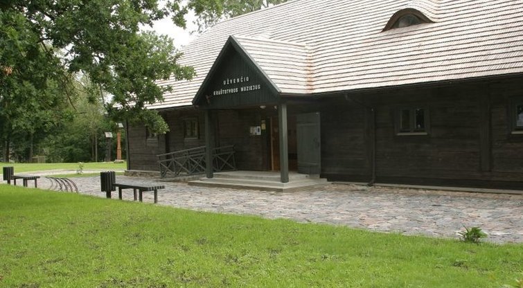 Restauravus Užvenčio dvaro sodybą, išsaugotas medinės architektūros paveldo objektas ir įkurtas Užvenčio kraštotyros muziejus (nuotr. Organizatorių)