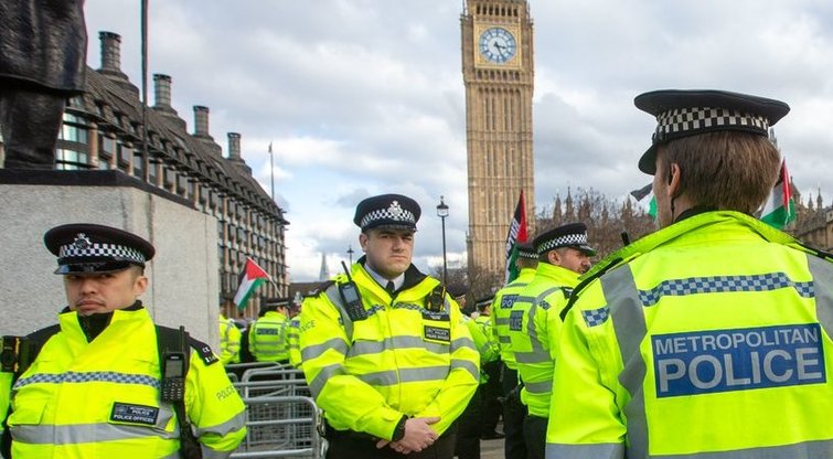 Britų policija (nuotr. SCANPIX)